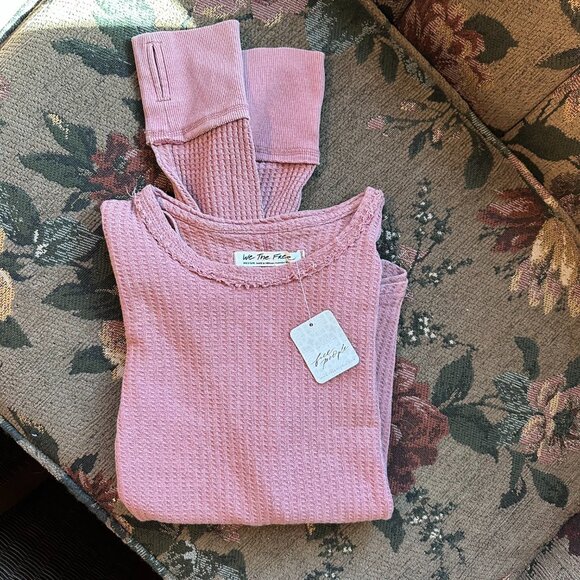 WE THE FREE {NWT} Long Sleeve Thermal Tee | thumb holes | pink Medium RUNS SMALL - Picture 3 of 5